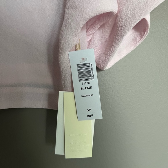 NWT Aritzia Wilfred “Blayze” Blouse — Small | Light Pink - Picture 4 of 4